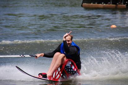 waterskiing picture